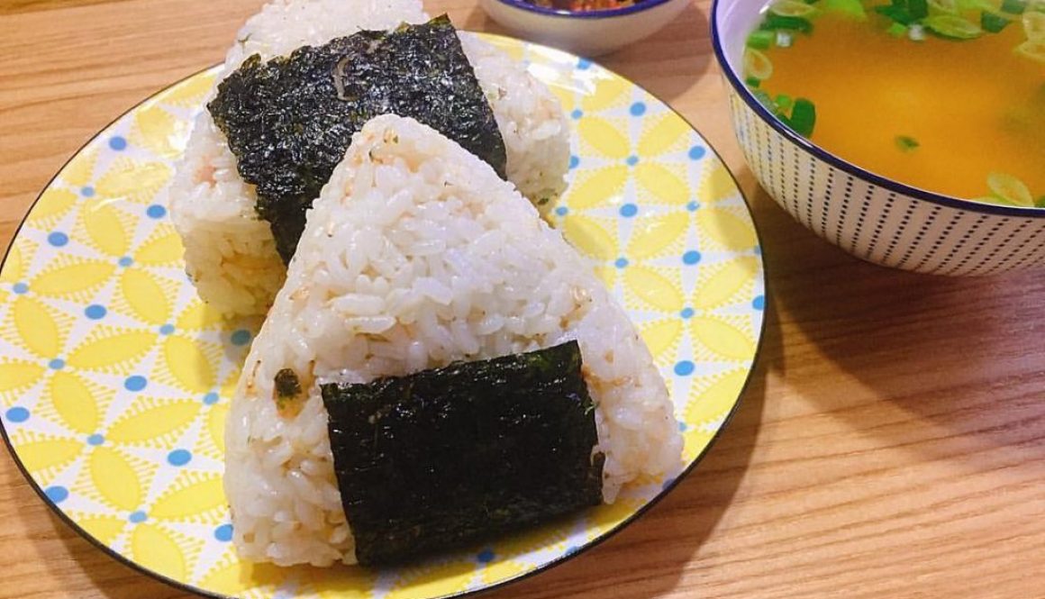 onigiri triangles